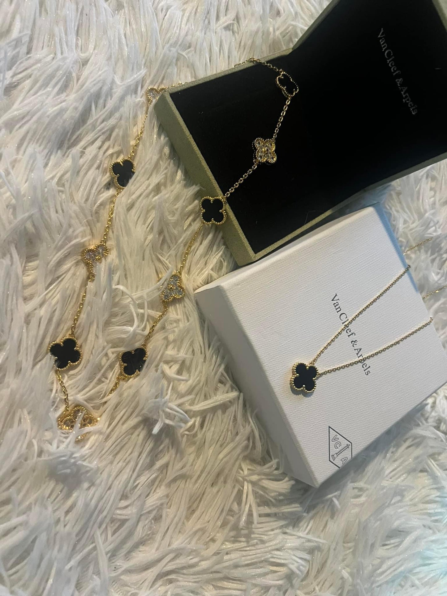VCA necklace 1