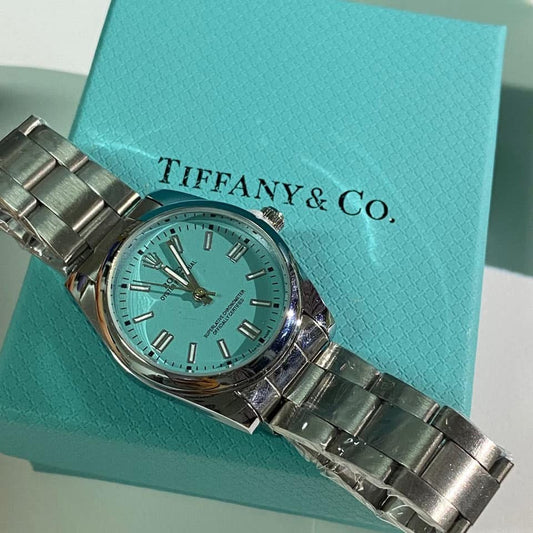 Tiff watch w box