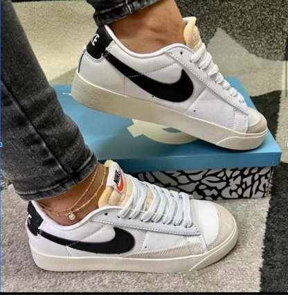 Nke blazer low