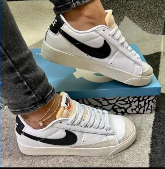 Nke blazer low