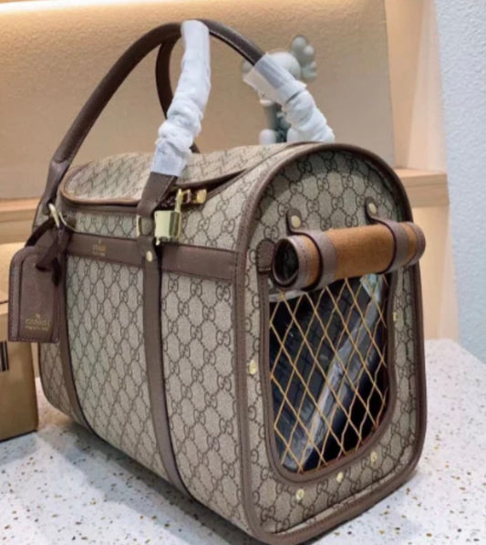 Pet carrier